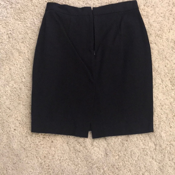 Banana Republic pencil skirt - Picture 2 of 2